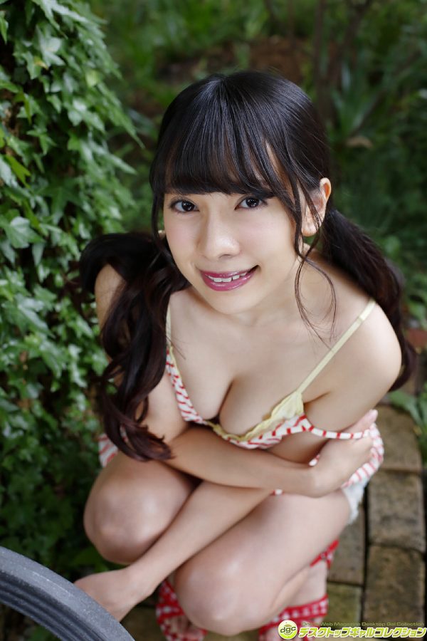 宮本彩希 ホットパンツ グラビア