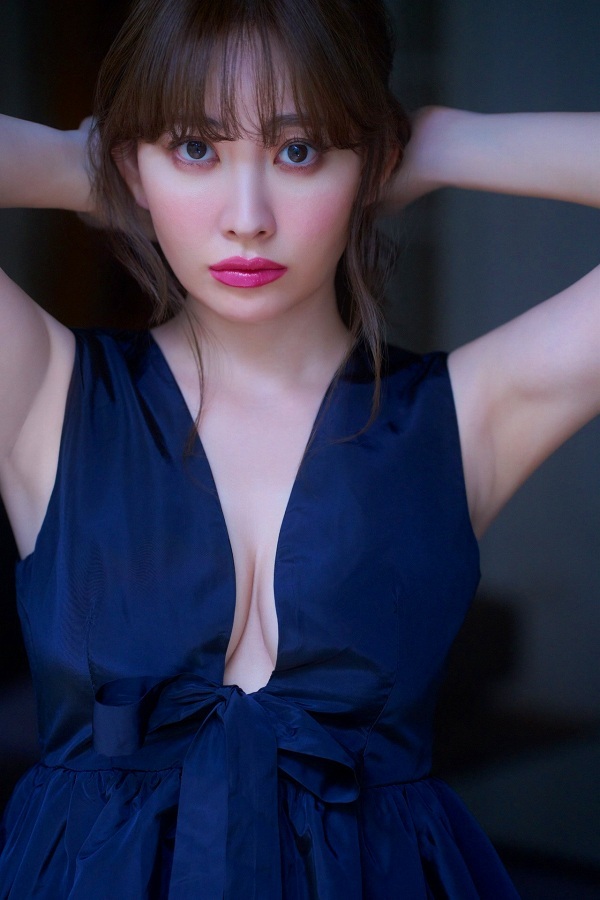 小嶋陽菜　脇画像