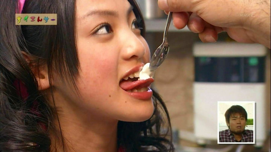 志田友美　フェラ顔画像