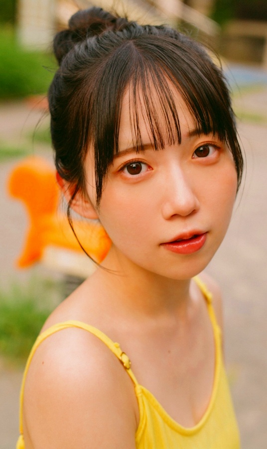 新居歩美　セクシー画像