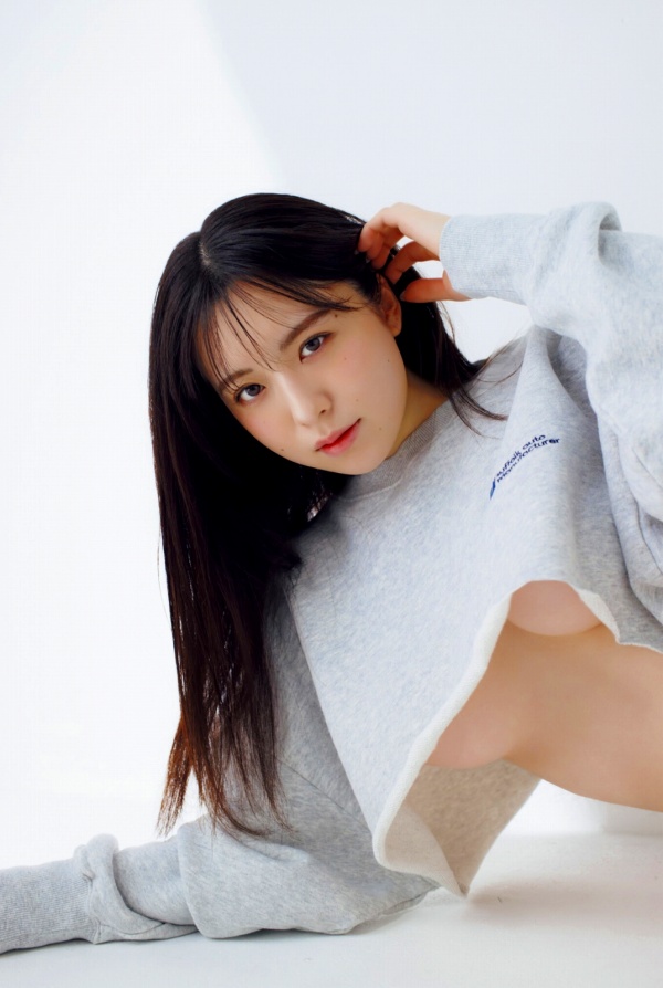 西野夢菜　下乳画像