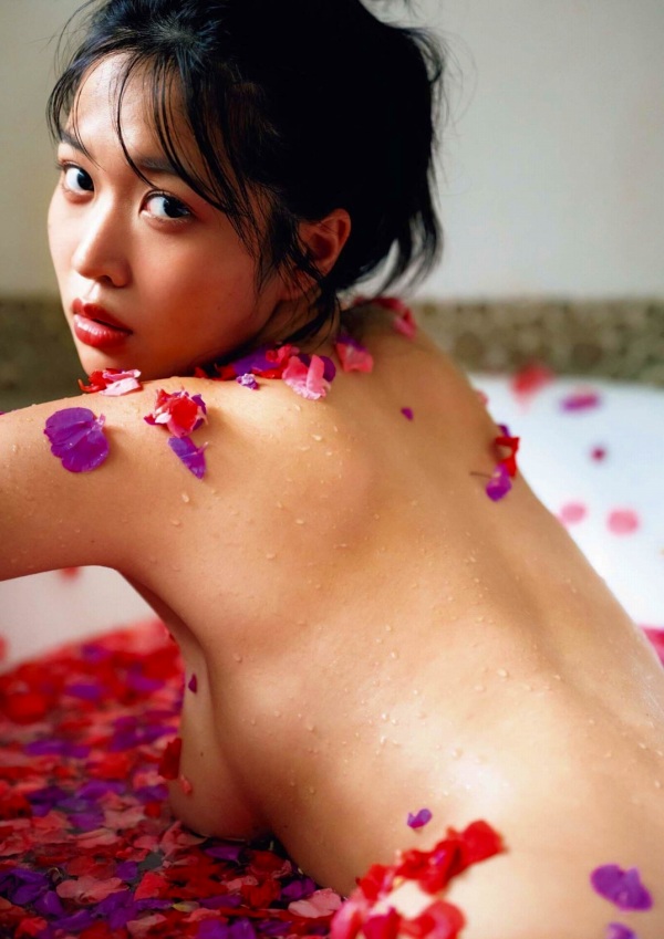 南みゆか　ヌード、下乳画像