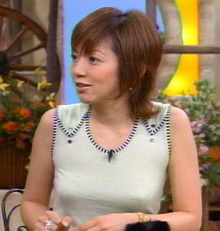 渡辺満里奈 乳首ポッチ画像