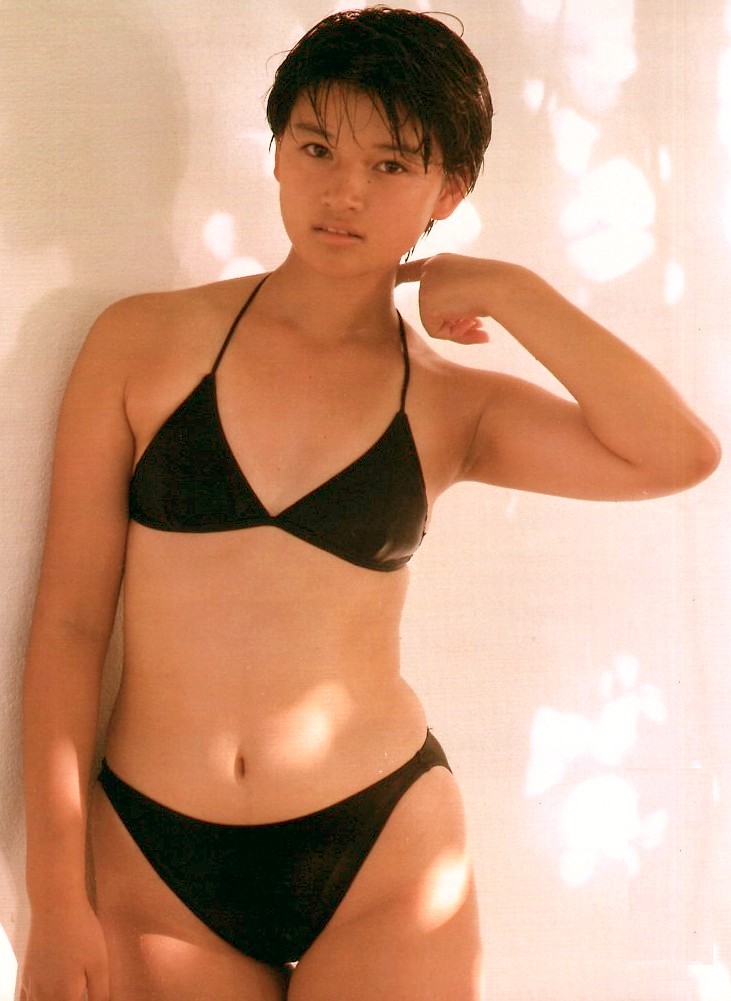 島崎和歌子　水着画像
