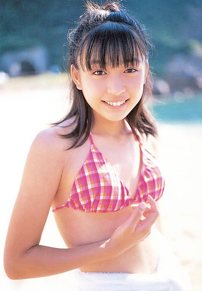 黒川芽以　水着画像