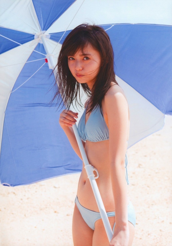 齋藤飛鳥　水着画像