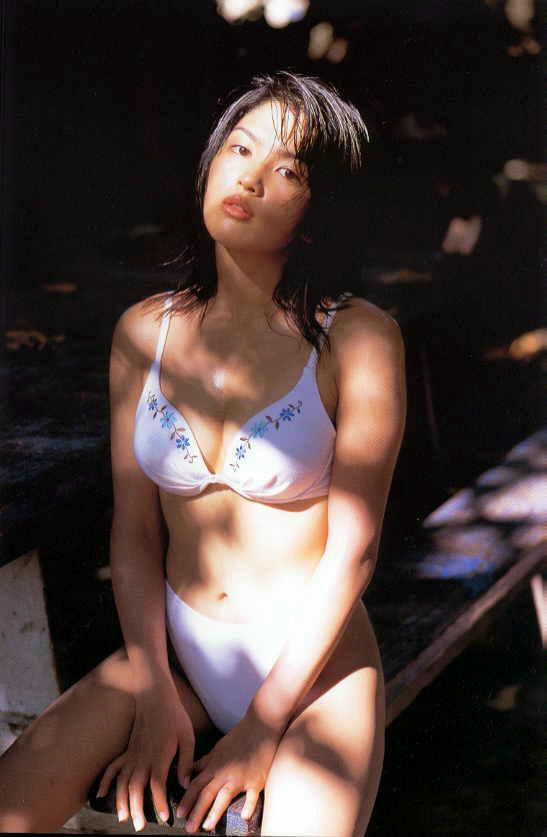 吉井怜 水着