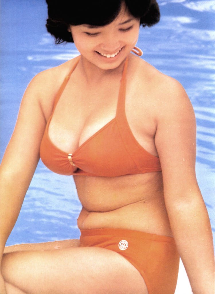 榊原郁恵 水着画像77枚！全盛期の劇的な乳首ポッチやパンチラキタコレ アイドル村 グラビアお宝エロ画像まとめサイト